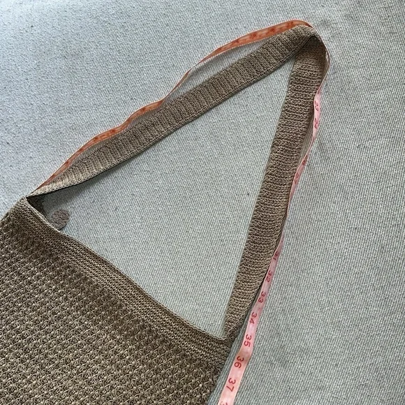 Knit  Pattern Shoulder Bag - Picture 6 of 9